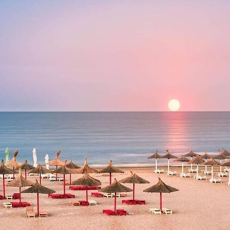 B&P Apartments Mamaia Nord 5 ナボダリ エクステリア 写真