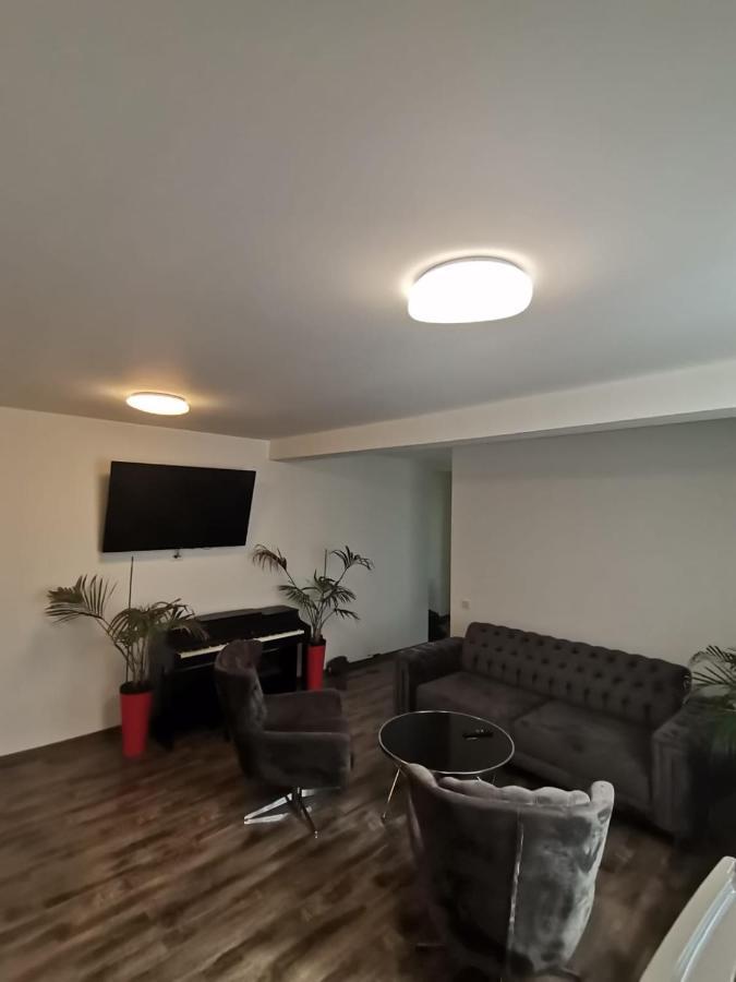B&P Apartments Mamaia Nord 5 ナボダリ エクステリア 写真