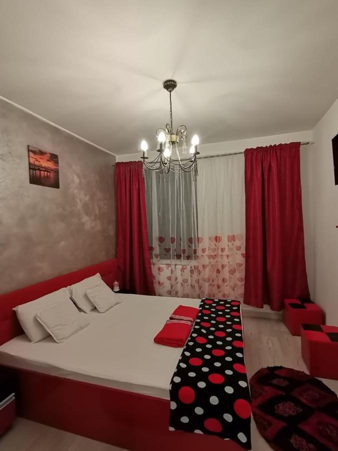 B&P Apartments Mamaia Nord 5 ナボダリ エクステリア 写真