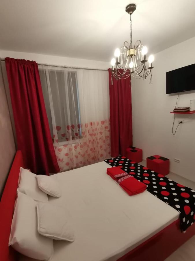 B&P Apartments Mamaia Nord 5 ナボダリ エクステリア 写真